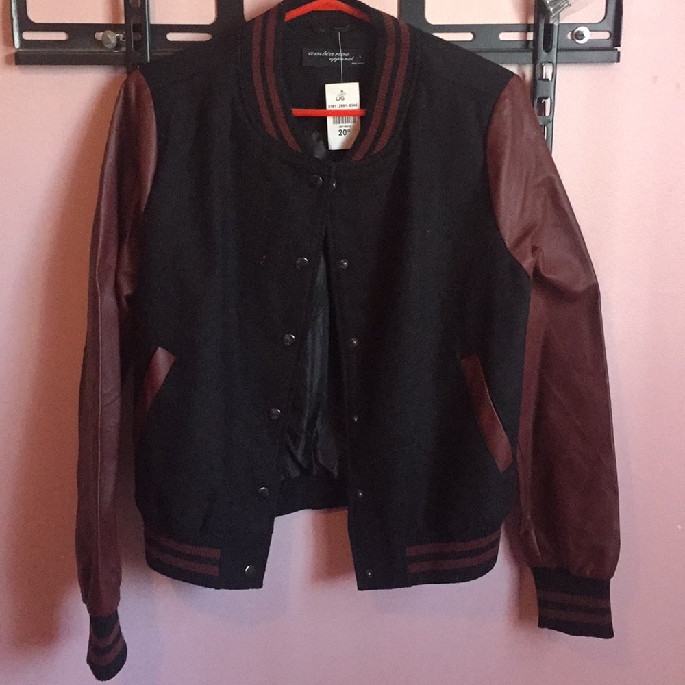 Varsity jacket - Urban Planet